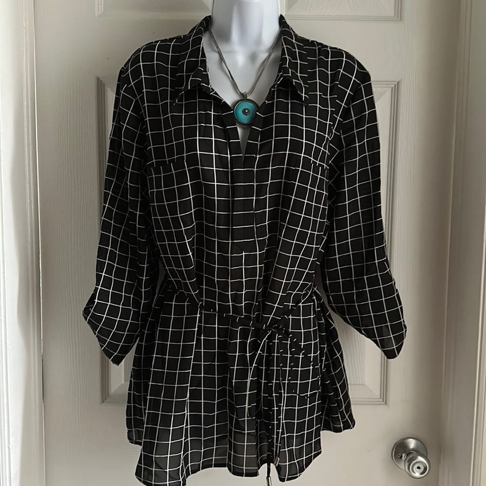 Motherhood Maternity Black & White Plaid Tie Blouse